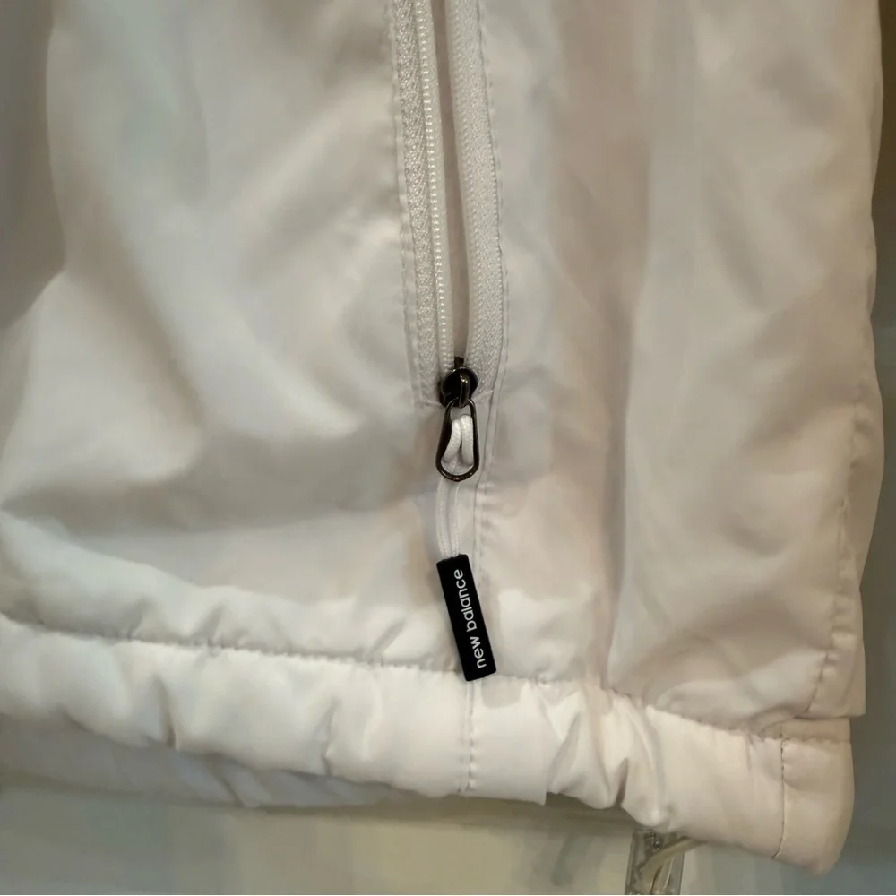 New Balance Fleece Lined Windbreaker Jacket Tan & White XS